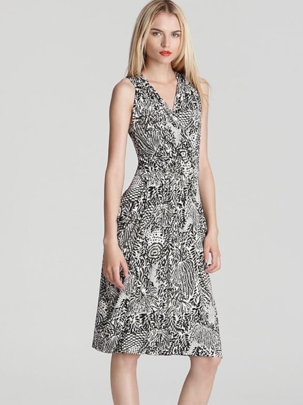 Marc By Marc Jacobs Black & White Leaf Printed Sleeveless Dress | S